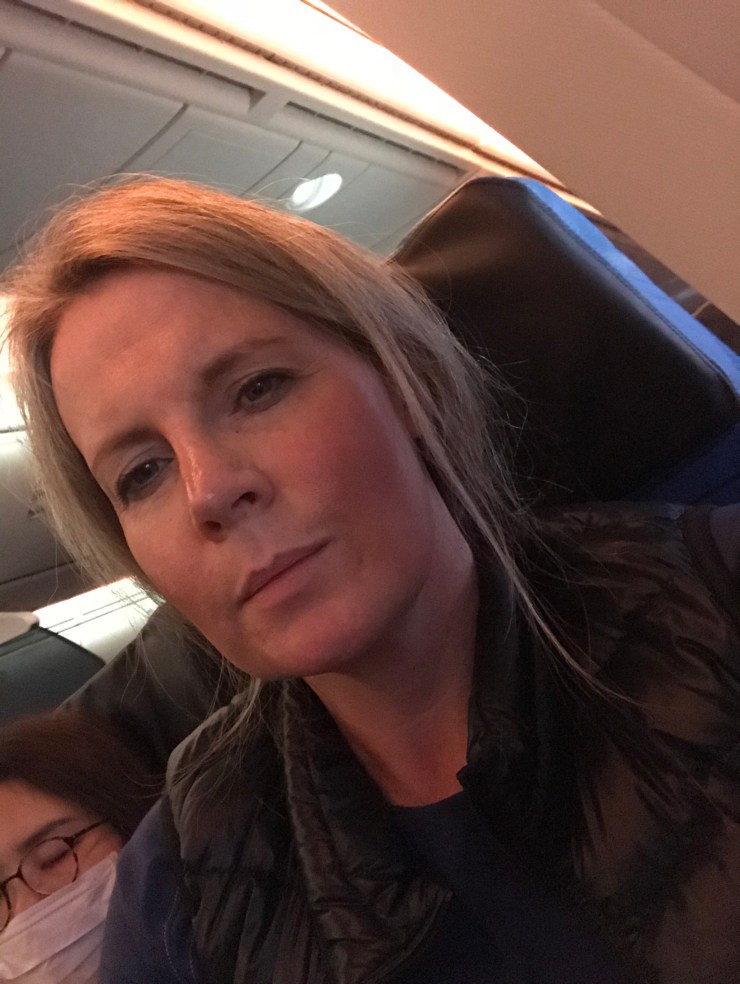 38651509-B542-4210-B3C5-08FD663F9074